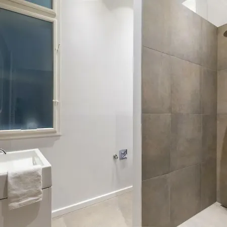 Apartment Designer Dream In The Center W 2br/2bath Budapest