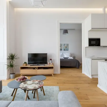 Designer Dream In The Center W 2br/2bath *