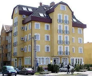 Apartmanhotel Happy