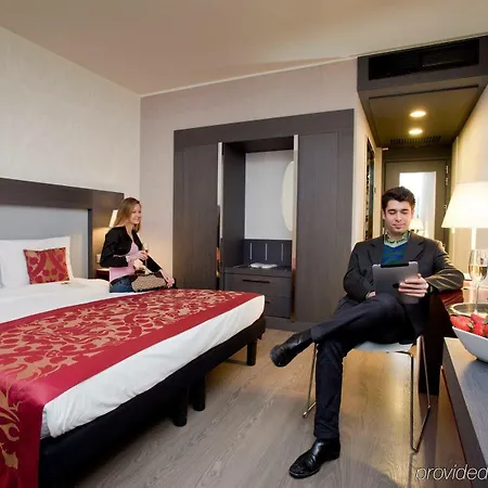Eurostars Palazzo Zichy 4* בודפשט