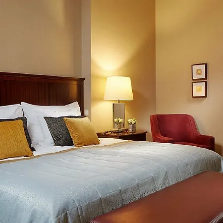 Corinthia Hotel 5*