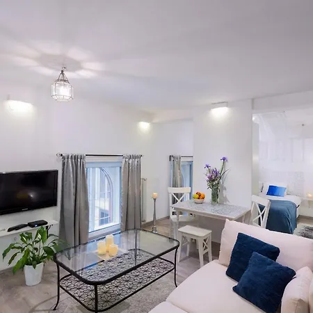 13 Apartment