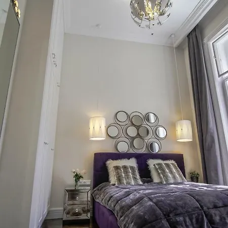 Apartment Opera With Free Parking, 2br2ba, Ac Budapest