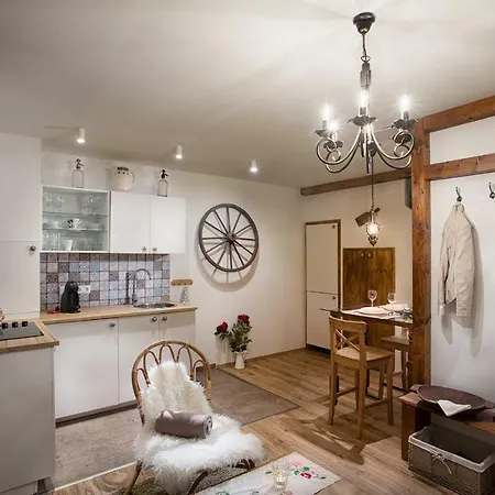 13 Apartment Budapest