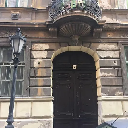 Reviczky Apartman Apartment *