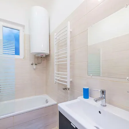 Parking, Ac, 2 Bedroom Design Flat In The Center * Budapest