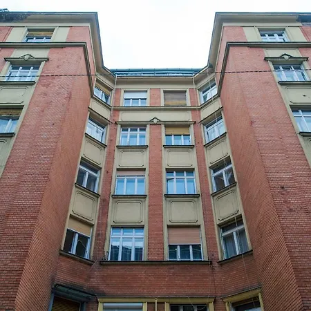 Parking, Ac, 2 Bedroom Design Flat In The Center