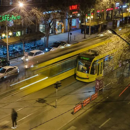 Downtown Delight - Erzsebet Blvd - 13 Ppl Budapesta