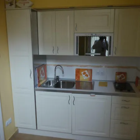Klauzal Ter 9 Apartment