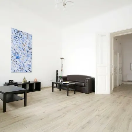Andrassy Apartmán *