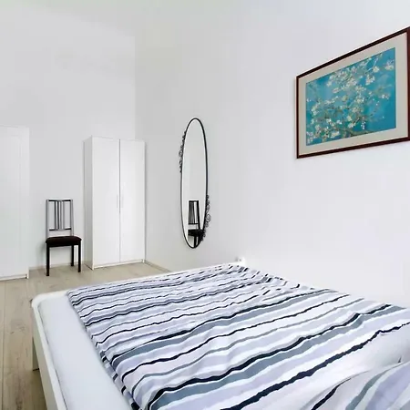 Andrassy Apartment *