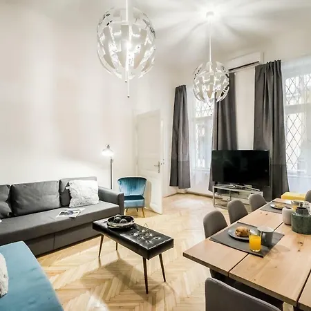 Bpr Colorlib Art Budapest