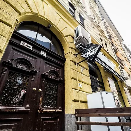 Bpr Colorlib Art Apartment Budapest