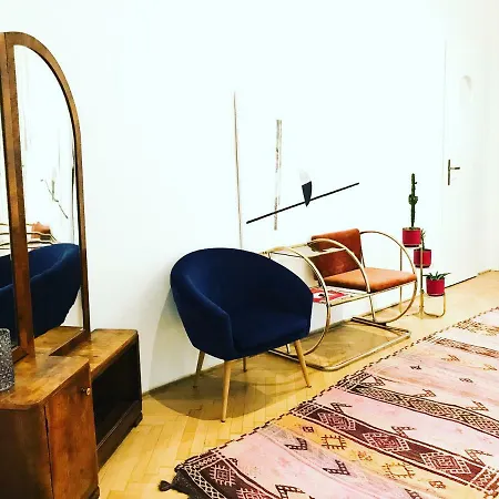 Spacious Bauhaus Icon Flat With Fitness In Central Buda, Close To The River And Margaret Island Apartament