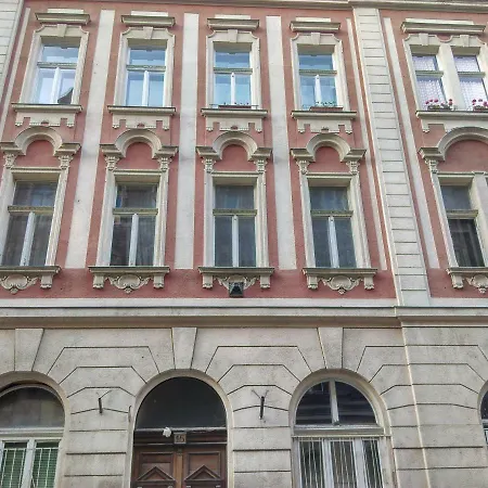Apartament Ferjoe's *