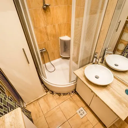 Stones And Wood With Ac Apartman *