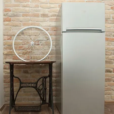 Apartment Cheerful And Cozy 2 Bedrooms 2 Bathrooms With Location