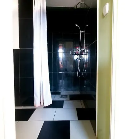 On Center Apartment *