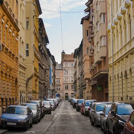 Quiet And 2 Bedrooms 2 Bathrooms In The Heart Of Apartment Budapest