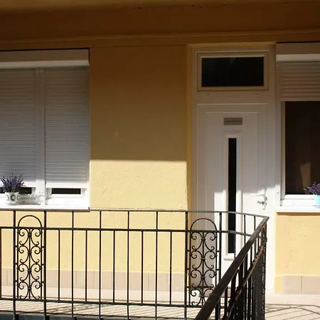 Apartamento Petra's Quiet Island In The Heart Of The Budapeste