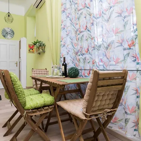 Apartment Jungle Design *