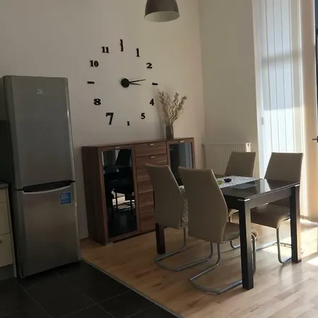 Apartment Tinodi Utca 1-3 *