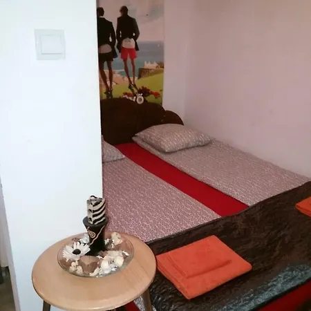 Apartman Minigarzon Ii *