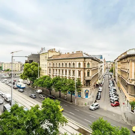 Bpr Luxe De Noir Et Blanc * Budapest