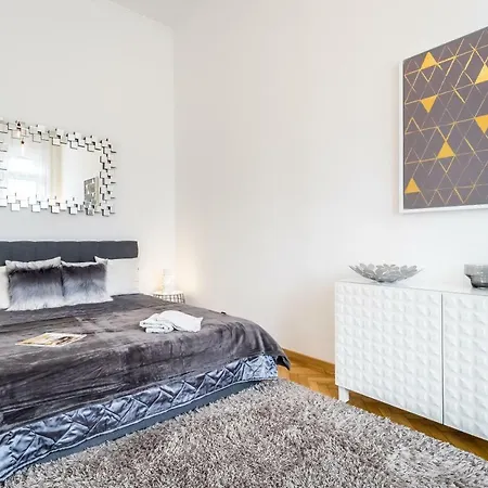 Bpr Luxe De Noir Et Blanc Budapest
