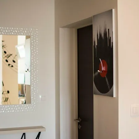 Karinflats - Jazzy Apt. Apartment