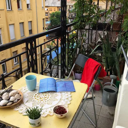 Rakoczi Central Apartment *