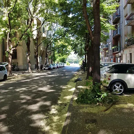 River Center Apartman *