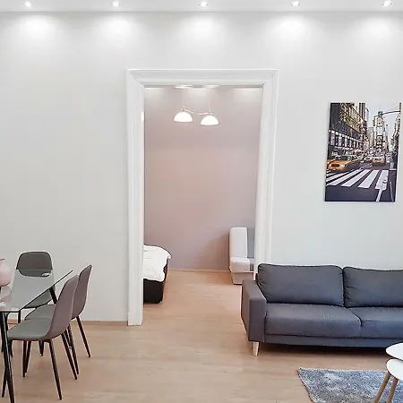 Akacfa 36 91 Mt 3 Bedroom District 7 Appartement