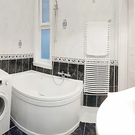Апартаменты Akacfa 36 91 Mt 3 Bedroom District 7 Будапешт
