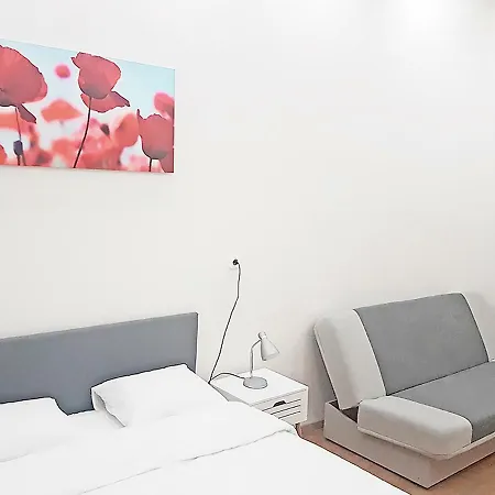 Апартаменты Akacfa 36 91 Mt 3 Bedroom District 7 Будапешт