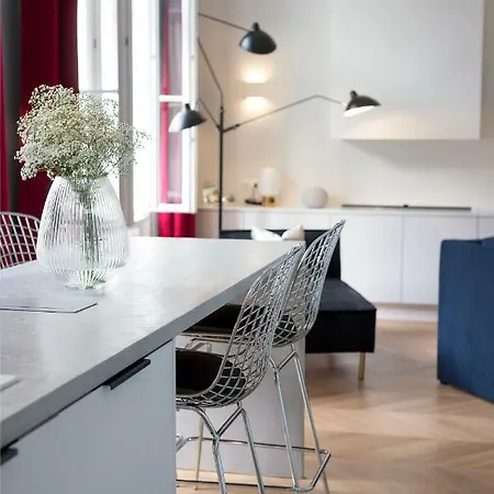 Erkel Boutique Apartment-chic Flat By Market Hall Апартаменты Будапешт
