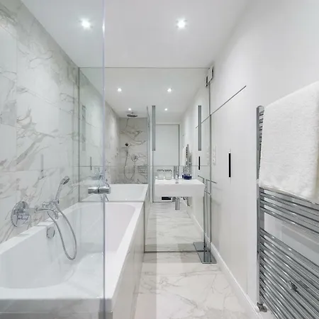 Erkel Boutique Apartment-chic Flat By Market Hall *