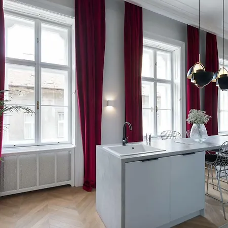Erkel Boutique Apartment-chic Flat By Market Hall Apartment
