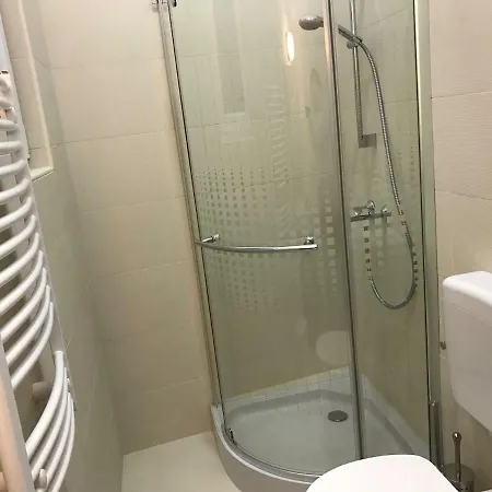 Lovely Near To Danube Riverside Apartment Budapest