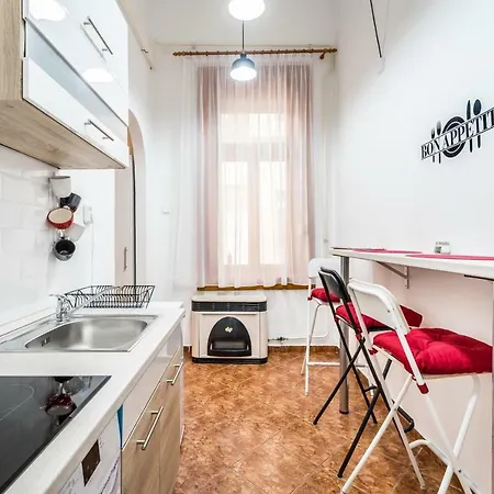 Bpr Cozy Rosie * Budapešť