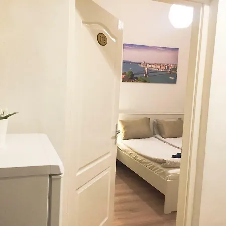 Apartment No. 11 With 2 Bathrooms Next To Railway Station