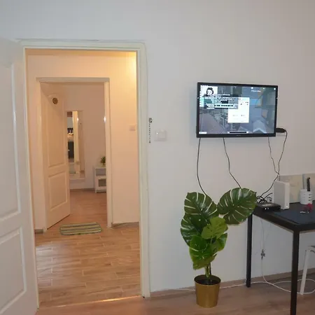 Apartment No. 11 With 2 Bathrooms Next To Railway Station