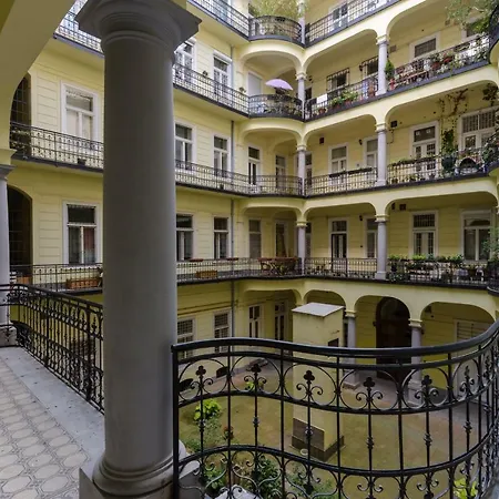Modern, Luxury Flat In The Heart Of Budapešť