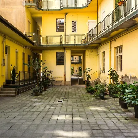 65 Négyzetméteres, 1 Hálószobás, 1 Saját Fürdőszobával Rendelkező Apartman 5. Kerület - Belváros Te Apartman Budapest