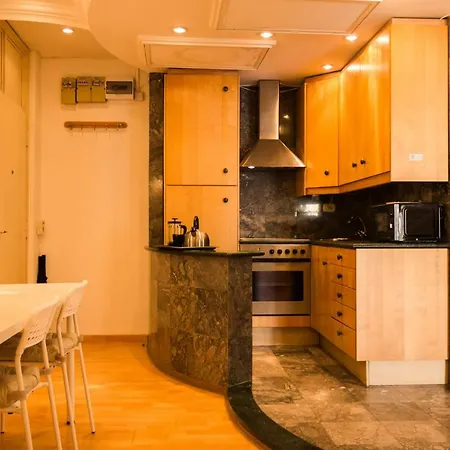 65 Négyzetméteres, 1 Hálószobás, 1 Saját Fürdőszobával Rendelkező Apartman 5. Kerület - Belváros Te Apartman