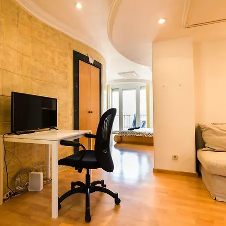 65 Négyzetméteres, 1 Hálószobás, 1 Saját Fürdőszobával Rendelkező Apartman 5. Kerület - Belváros Te Apartman *