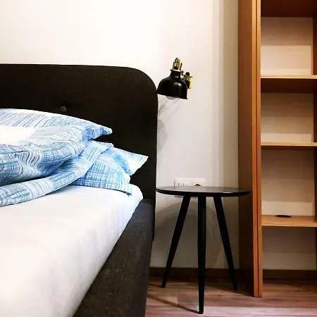 Hadik Apartment *