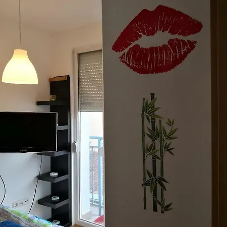 Apartman 1,5 Szobás Terasszal,közel A Széchenyi Fürdőhöz