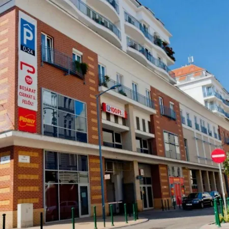 Apartman 1,5 Szobás Terasszal,közel A Széchenyi Fürdőhöz Budapest
