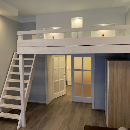 Nefelejcs Utca 9 Apartment *
